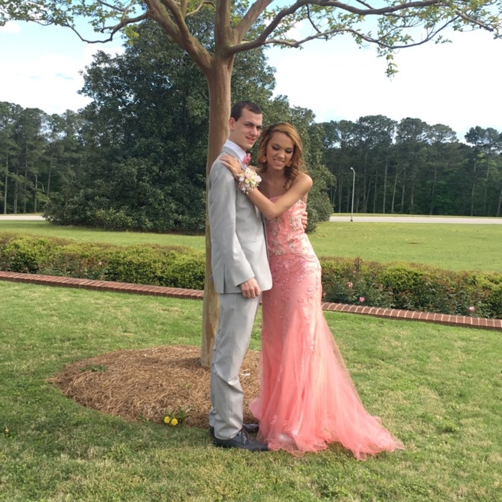 Coral prom dress - Picture 4 of 8